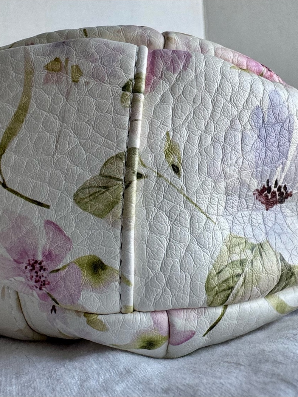 Giani Bernini Floral Faux-Leather Medium Hobo Crossbody Bag NWOT - Picture 4 of 16